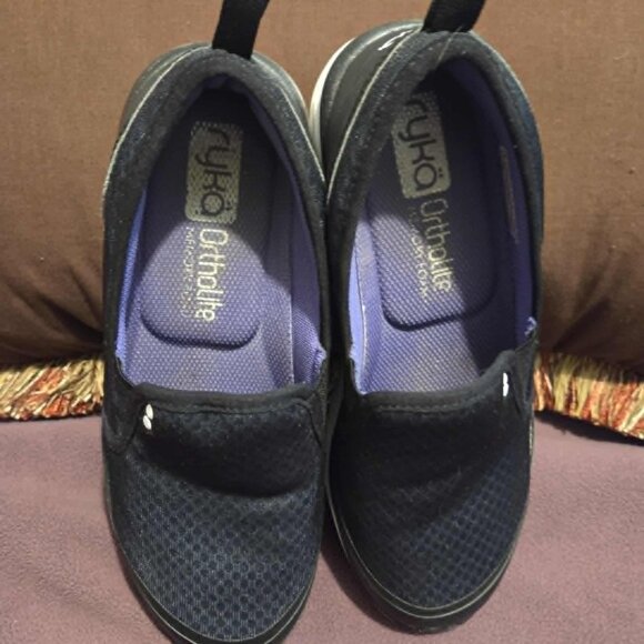 Ryka Water Repellent Slip-Ons Ava Black Size 7.5 - Picture 2 of 10